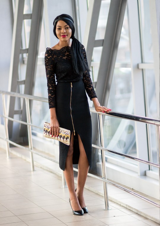 Nigerian-fashion-blogger-Modavracha-holiday-look